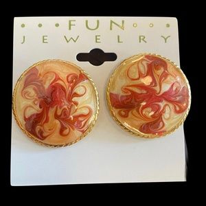 Fun Jewelry Coral and cream with gold earrings NWOT